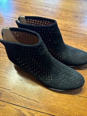 Lucky brand Women's Black Perforated Ankle Booties
